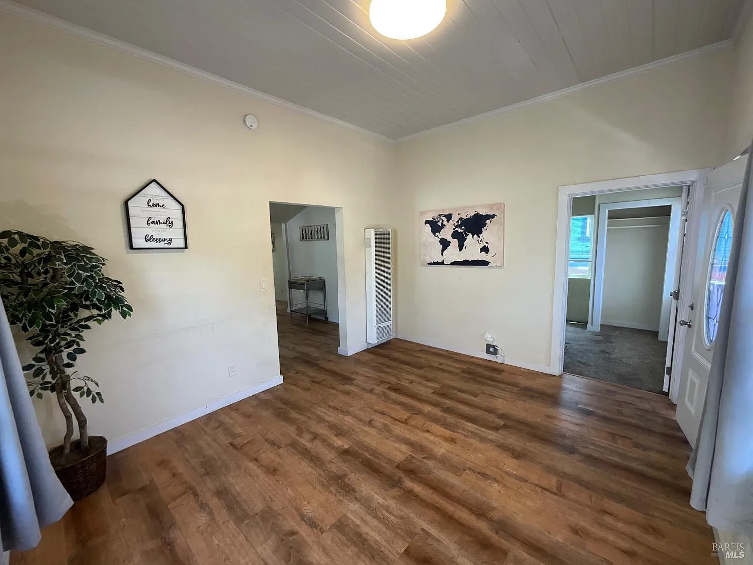 138 W 6th Street - Photo 7