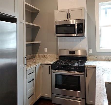 5th image of 1014 Cadiz St