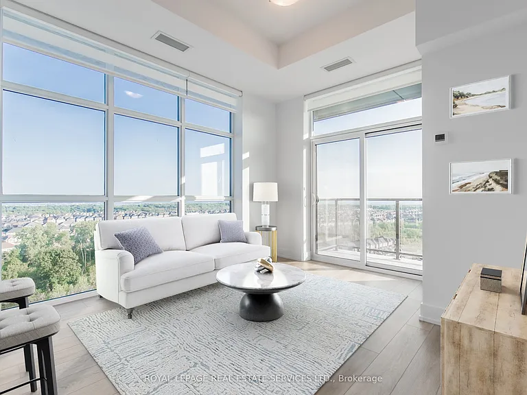 470 Dundas St E #1211 — Photo 2