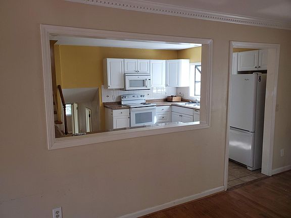 4th image of 1203 Alderman Dr