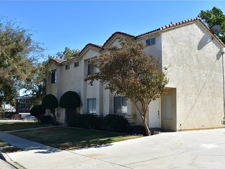 220 W 3rd St #101 — Photo 1