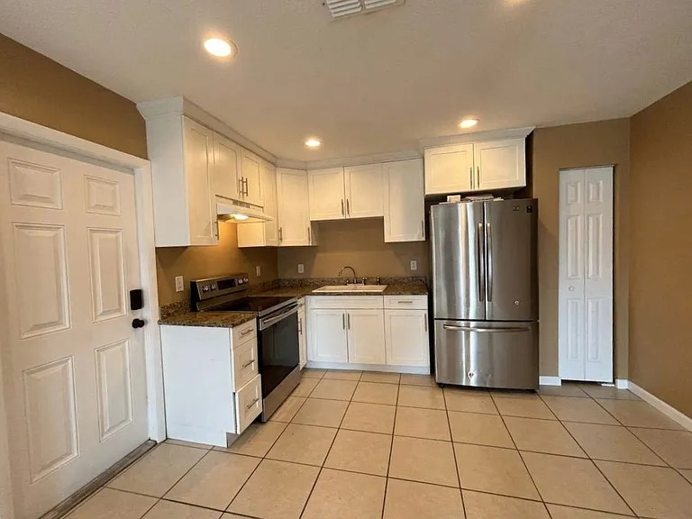 2060 Martin Luther King Jr Blvd #2060 — Photo 5