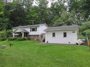 47 Pumphouse Rd, Jefferson Township, PA 18436