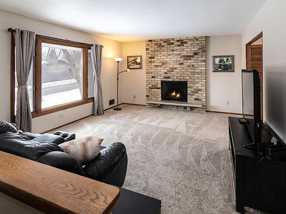 3rd image of 13224 Vivian Dr