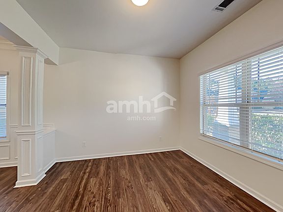 3rd image of 1661 Stoney Chase Dr