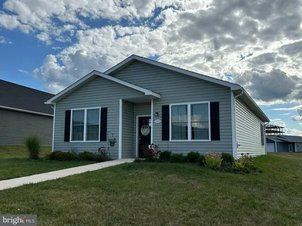 209 Moonlight Dr, Frostburg, MD 21532