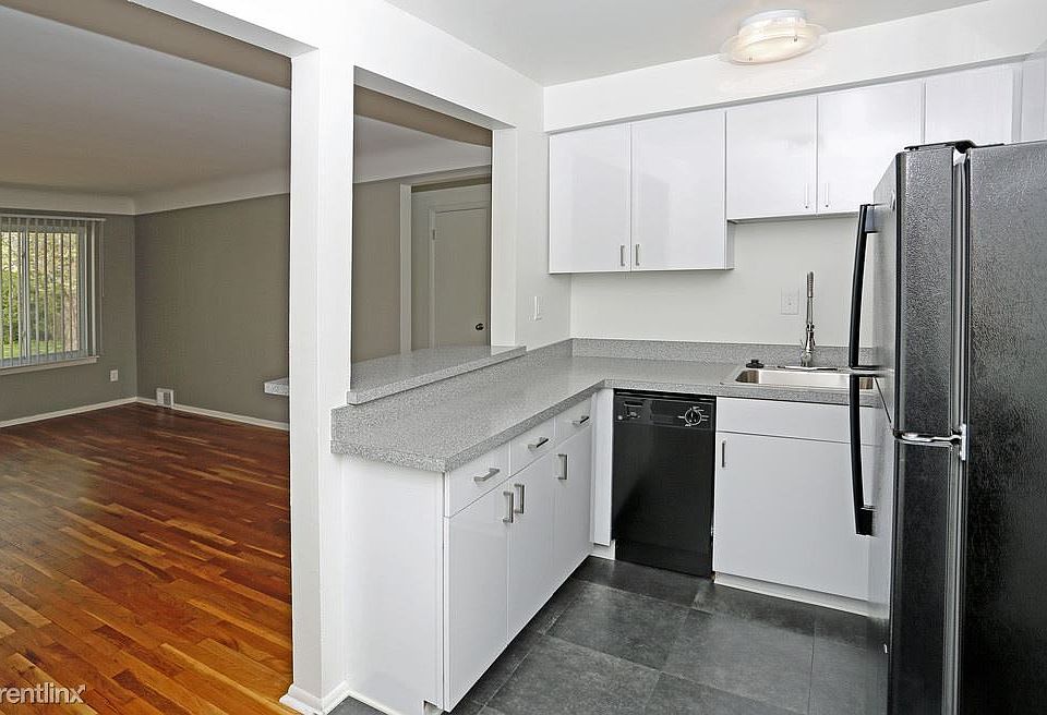 m13 kitchen and living - Copy
