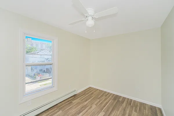 Sold by REMAX Elite | media 12