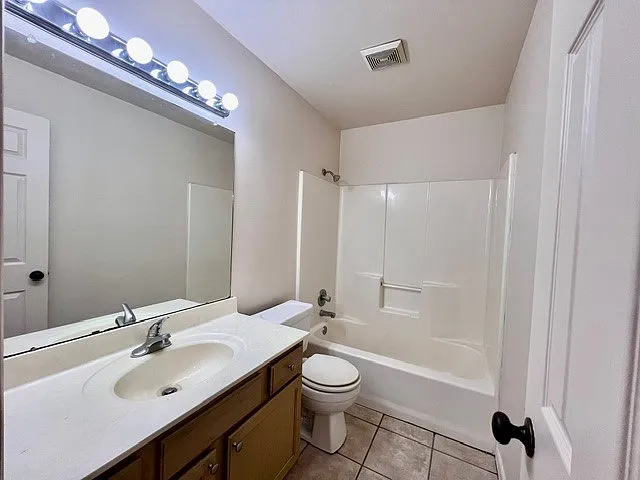 5641 W Fountain St — Photo 12
