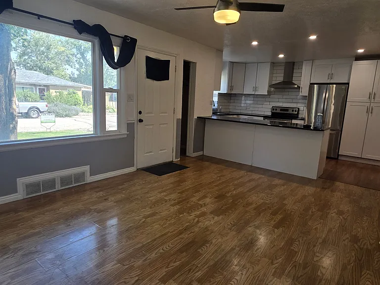 2713 W Dill Dr — Photo 6