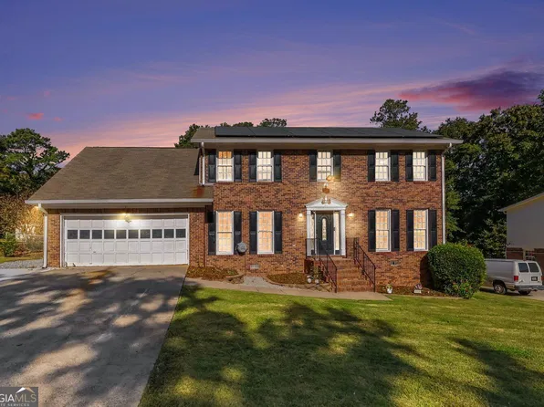 4847 Mystere Cir SW, Lilburn, GA 30047