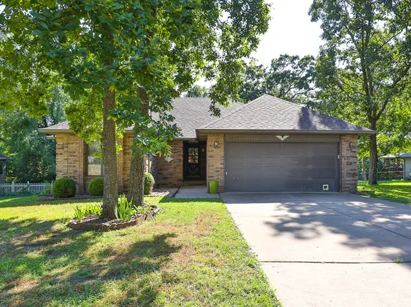 3723 N Vera Cruz Drive, Springfield, MO 65803