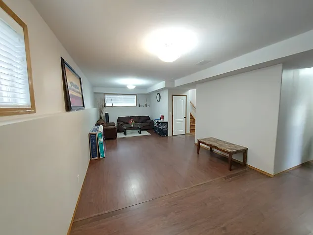 7 Oxley Close — Photo 15
