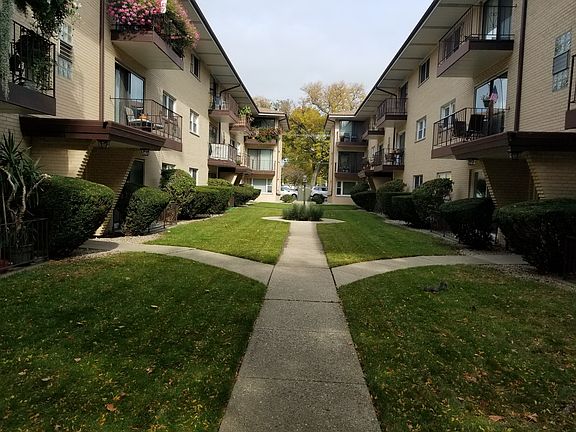 2nd image of 5328 W Windsor Ave APT 1G