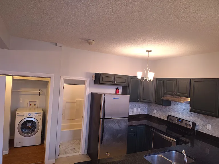 128 Broadway #6 — Photo 6