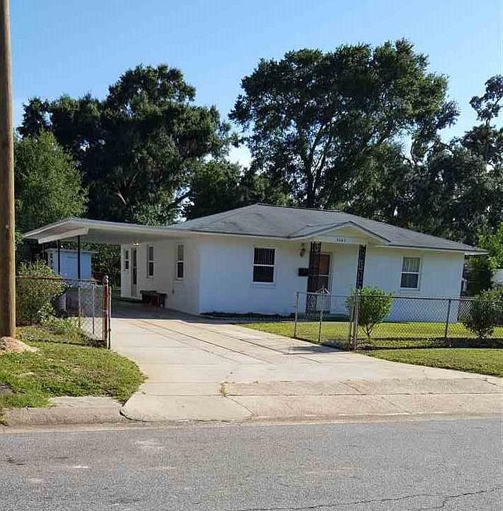 1st image of 3203 E Mallory St