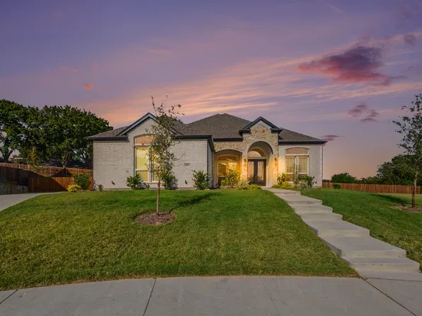 1135 Willow Lake Dr, Desoto, TX 75115