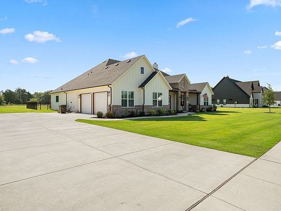 5th image of 3759 Evergreen Ln
