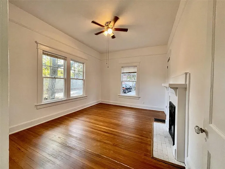 1193 Mansfield Ave NE — Photo 14