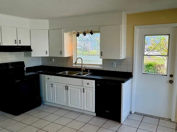 Jensen Beach Efficiency With All Utilities Included!, 2680 NE Indian River Dr #9, Jensen Beach, FL 34957