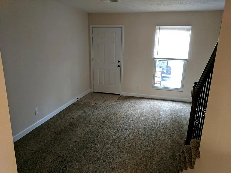 319 N Kimberlin St #B — Photo 3