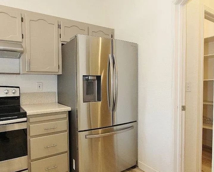 1334 N Gawaine Pl — Photo 12