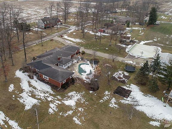 5th image of 9521 N Hickory Hill Dr