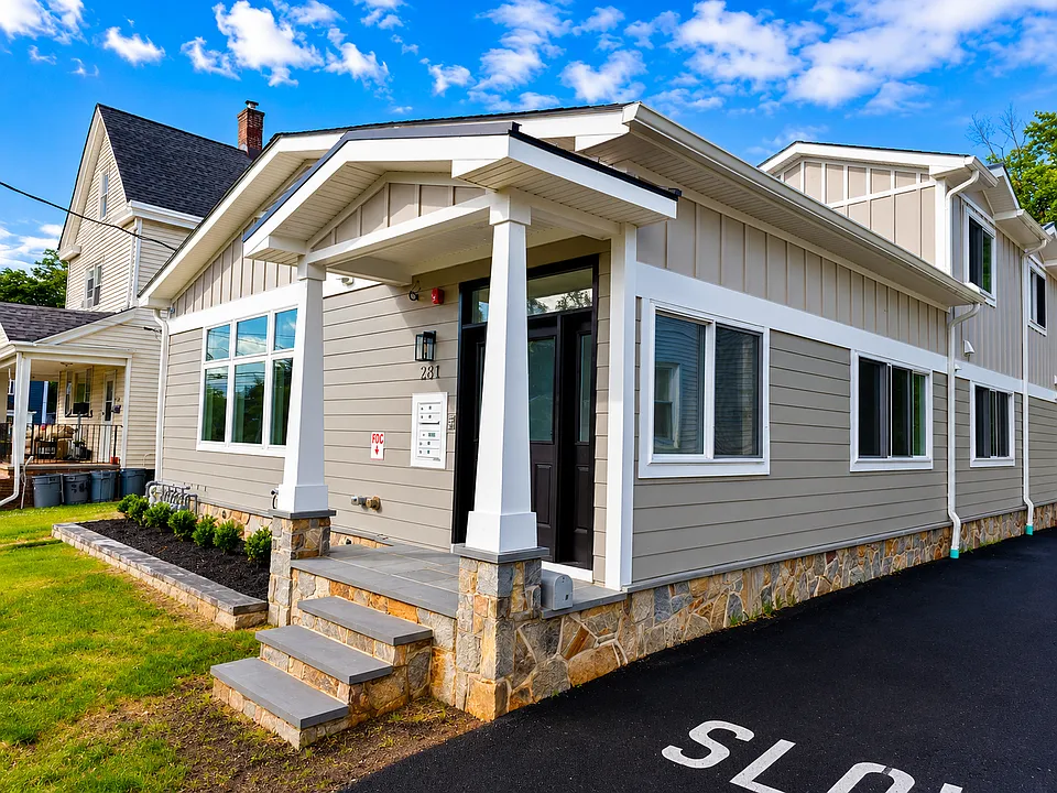 281 Speedwell Ave #C