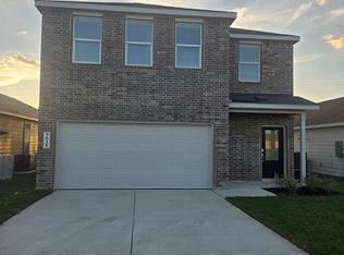 9038 Colonel Trl, Seguin, TX 78155