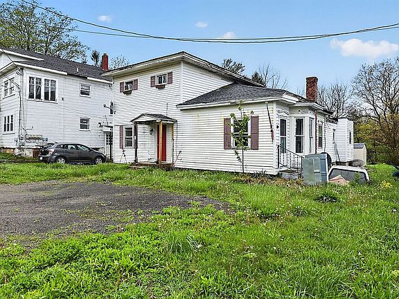 3rd image of 12050 Main St