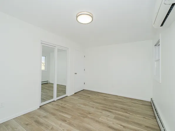 22 Oakville Street image 11 of 16