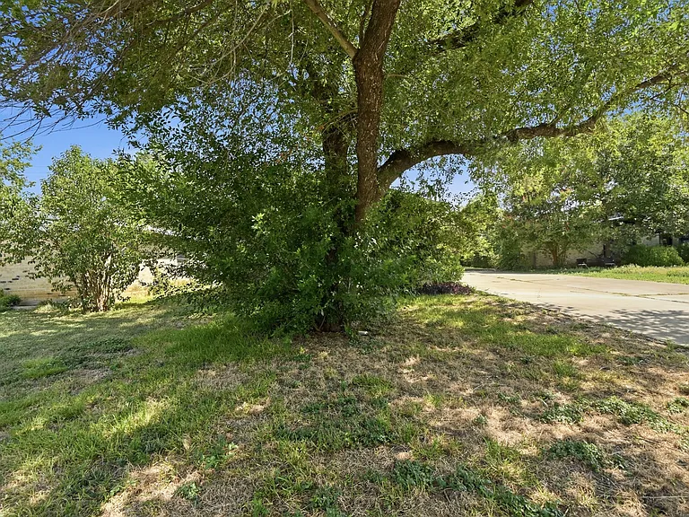 2712 Saint Edwards Cir #B — Photo 21