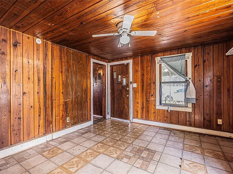 10704 N Annette Ave — Photo 7