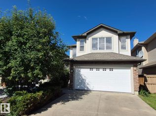 8361 Shaske Cres NW, Edmonton, AB T6R 0B4