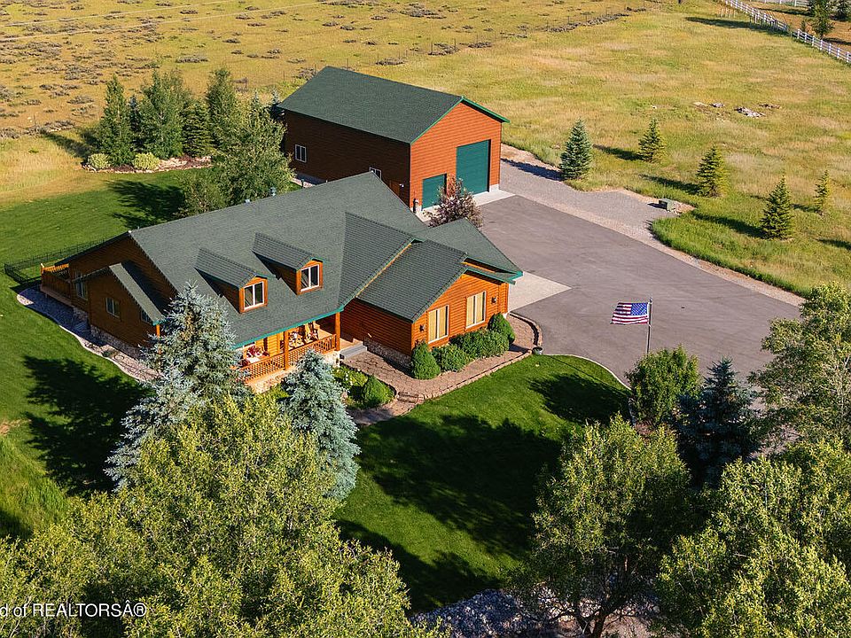 1st image of 106 Yellowstone Dr