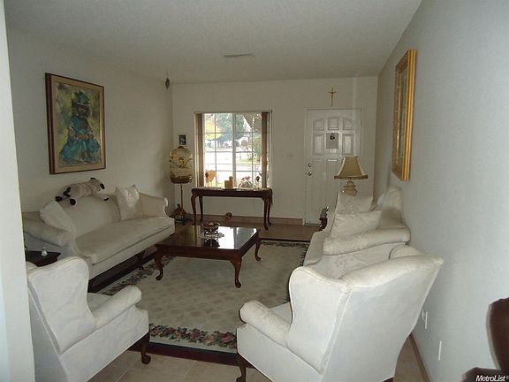 3rd image of 237 Sierra Madre Dr