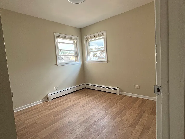 3739 W Wilson Ave #2B — Photo 6
