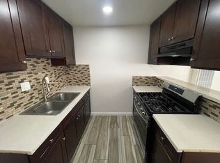 1327 W Stoneridge Ct #7, Ontario, CA 91762