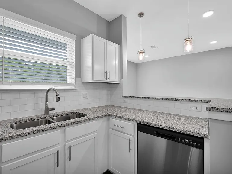 Saddle Brook Landings — Photo 36