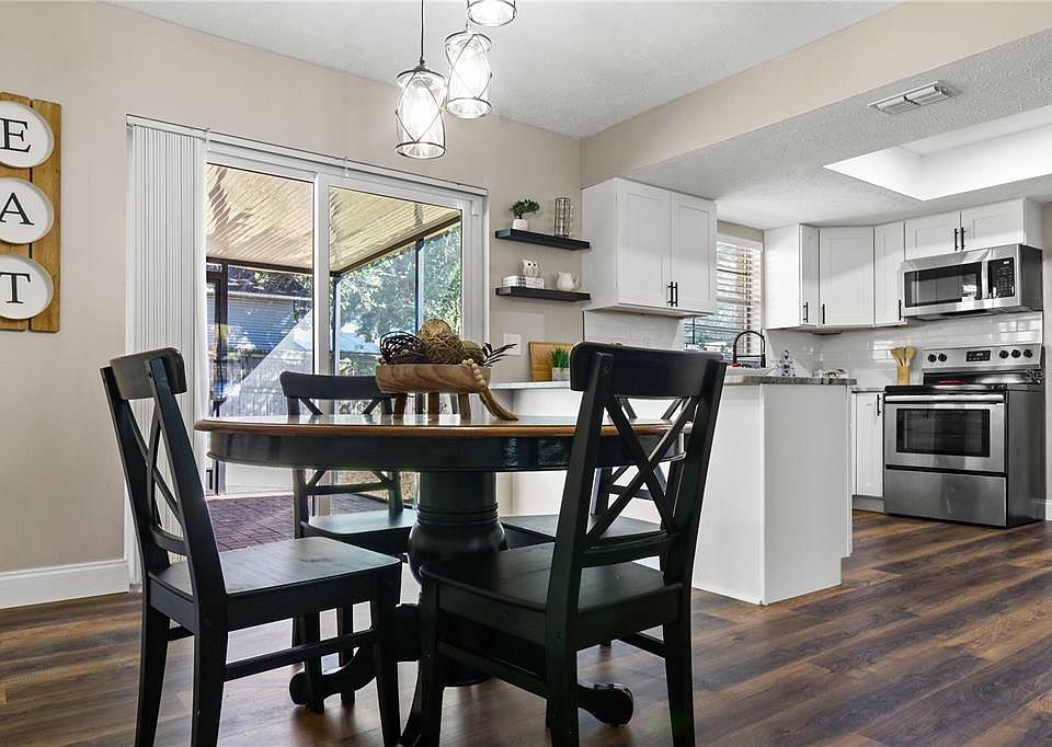 2nd image of 49111 Reagan Ave