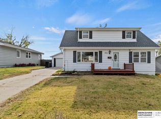 7911 Ontario St, Omaha, NE 68124