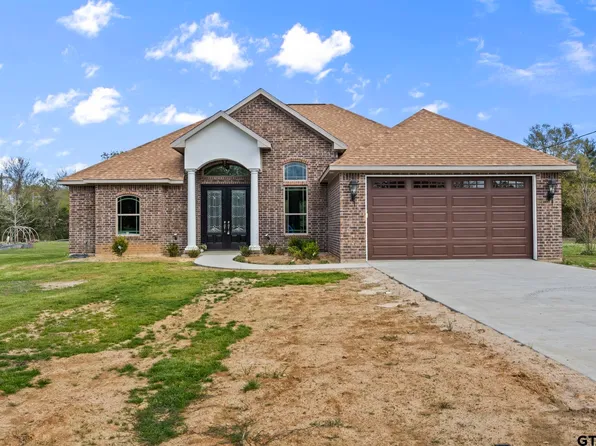 69 County Road 4440, Mount Pleasant, TX 75455