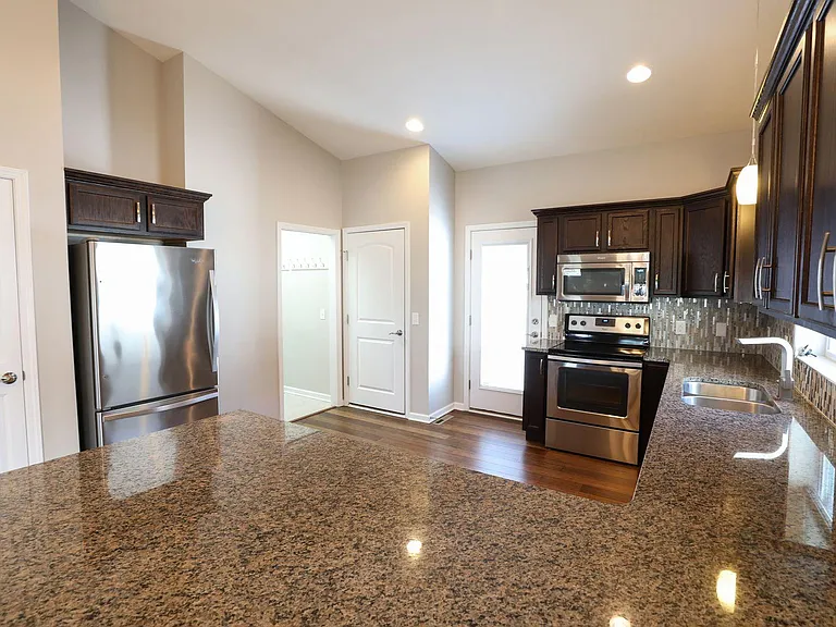 8237 Ryley Ln — Photo 7
