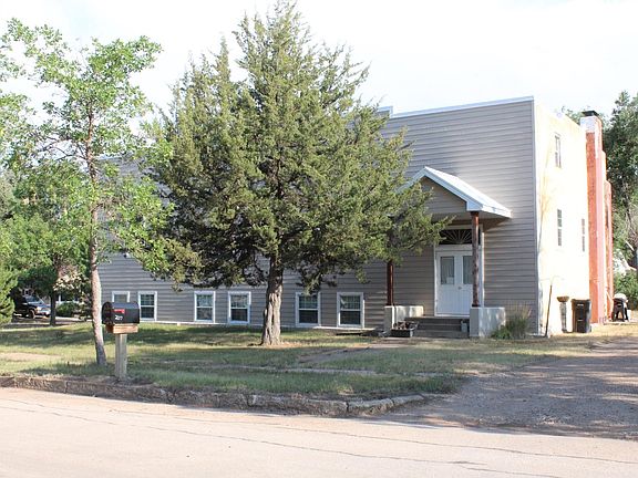 3rd image of 207 2nd St