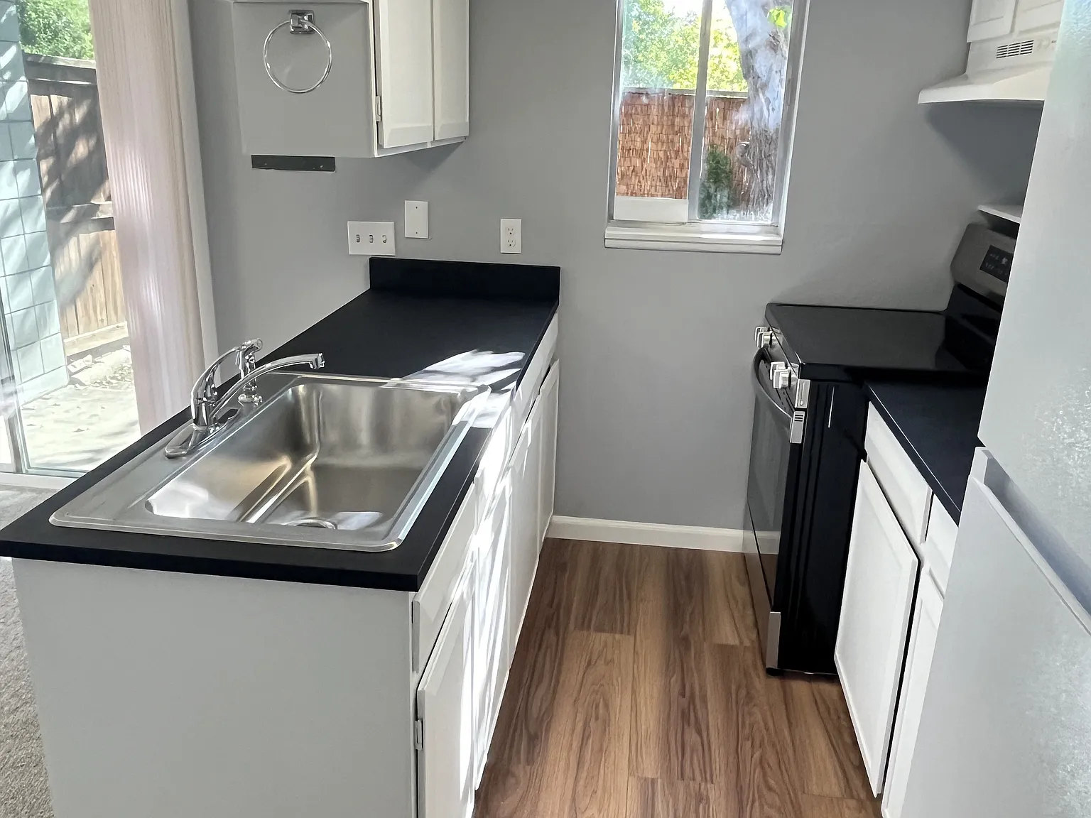 3572 Broadway St — Photo 4
