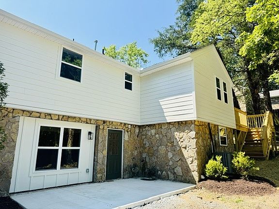 2nd image of 604 Debbie Dr