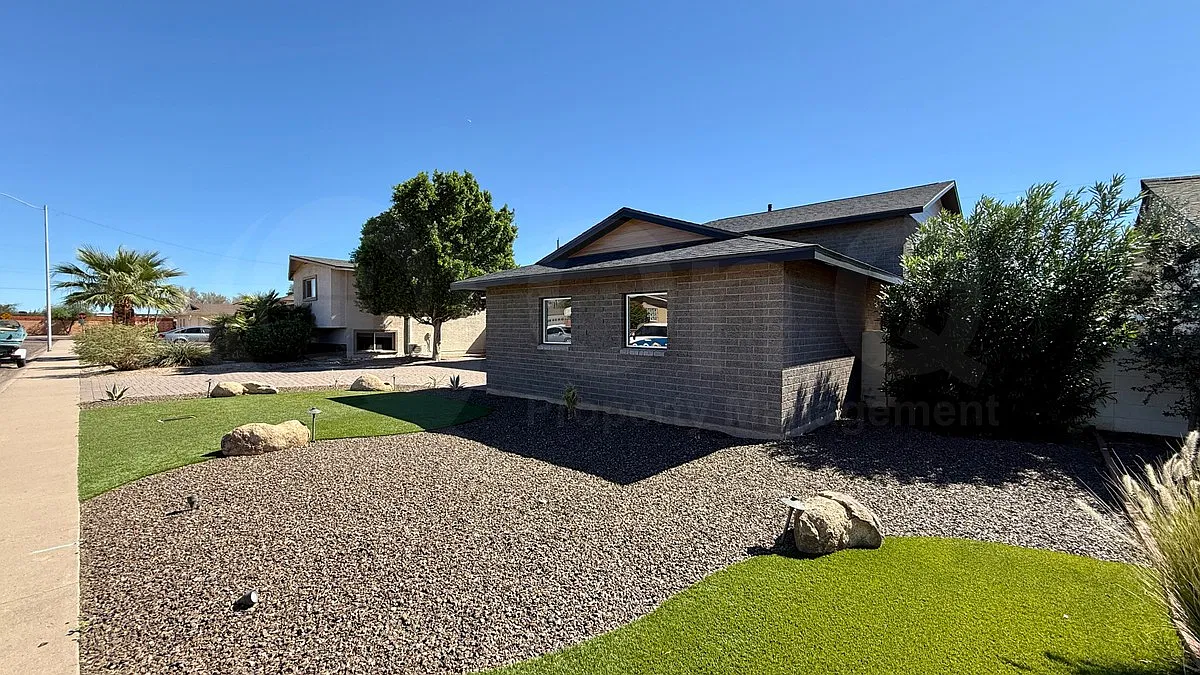 5 bed, 3.5 bath, 2922 sqft, $4,900 — Photo 3