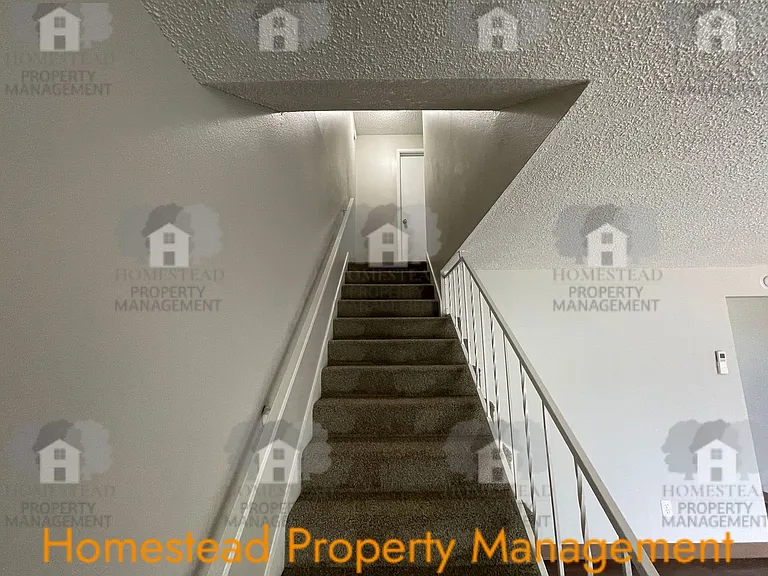 1630 Monmouth St — Photo 21