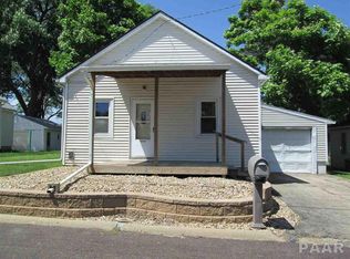 2407 Tazewell Rd, Pekin, IL 61554