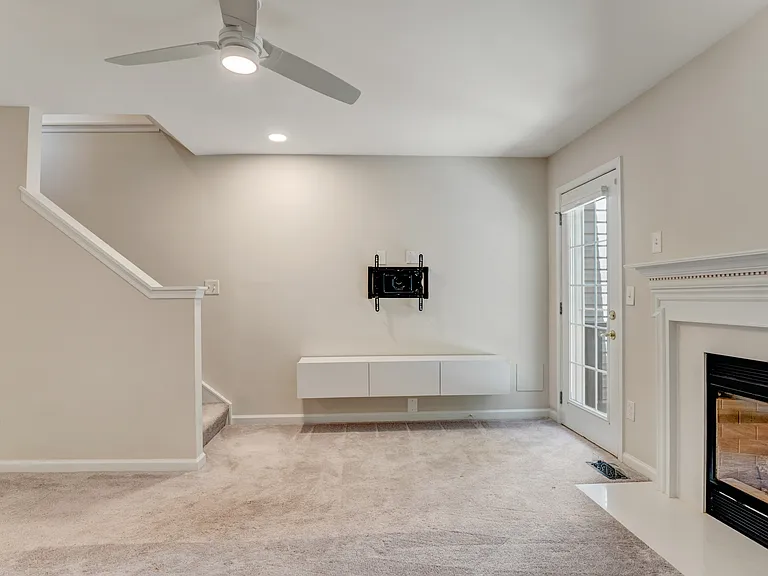 4264 Wheeled Caisson Sq — Photo 16